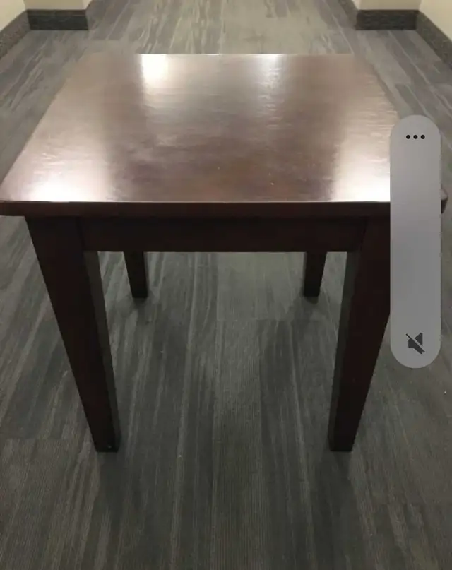 Side Table (Oak) in Dining Tables & Sets in Kelowna - Image 2
