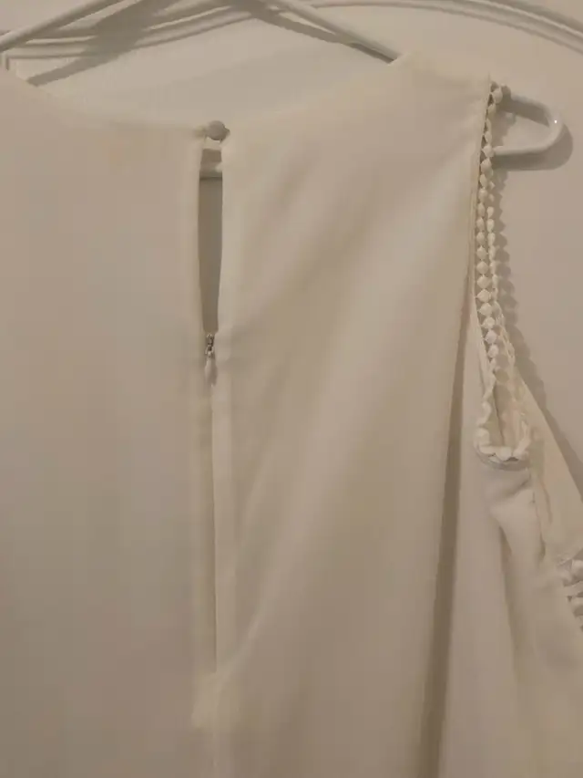 White midi length dress63654761355905122