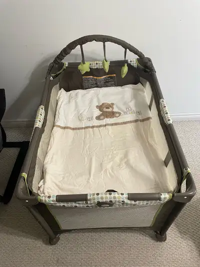 Bassinet designed to fold with your playard for easy setup and take-down Features folding feet and w...