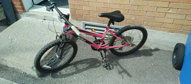 Vélo Enfant Movelo Rose in Kids in Laval / North Shore - Image 3