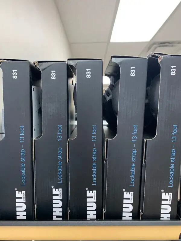 NEW Thule 841001 Two Locking Straps 13 Ft for Canoes/Kayaks/SUPS in Canoes, Kayaks & Paddles in Markham / York Region - Image 4