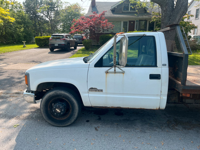 1998 Chevrolet Nevada Edition Flatbed in Cars & Trucks in St. Catharines - Image 4