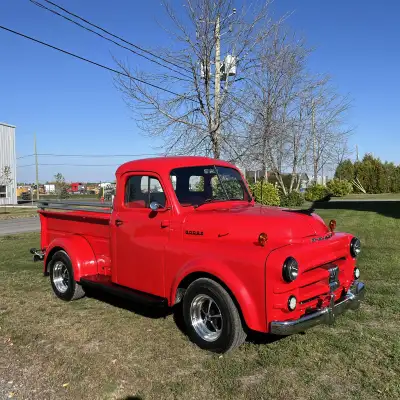 Entièrement Révisé et refait original Set de pneu et enjoliveur disponible 3 vitesses manuel moteur...