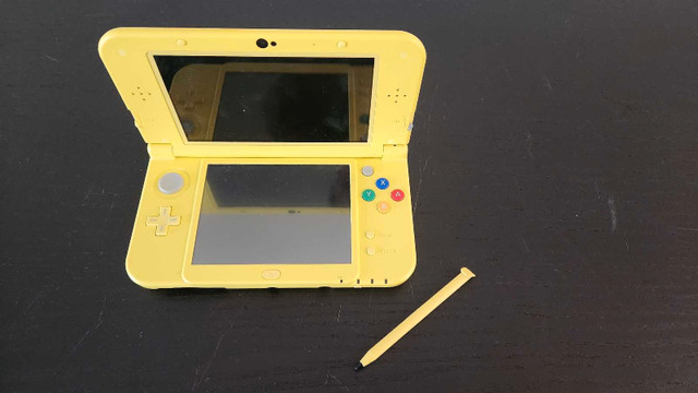 Pikachu Ninetendo 3DS XL in General Electronics in Mississauga / Peel Region - Image 3