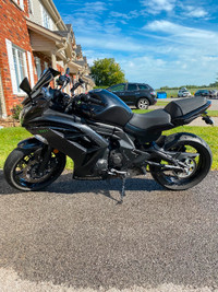 Moto Kawasaki Ninja 650 2016