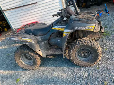 Selling 2013 brute force 650 straight axle Motor knocks have a parts bike with a good engine want go...
