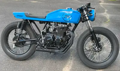 Je souhaite vendre mon CB 400 F 1976 Full café racer (minimaliste) Électronique Motogadget Fonctionn...