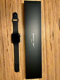 Apple Watch Série 3 Nike Édition