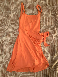 Aritzia Wilfred Saturn midi dress size Medium/robe taille Medium