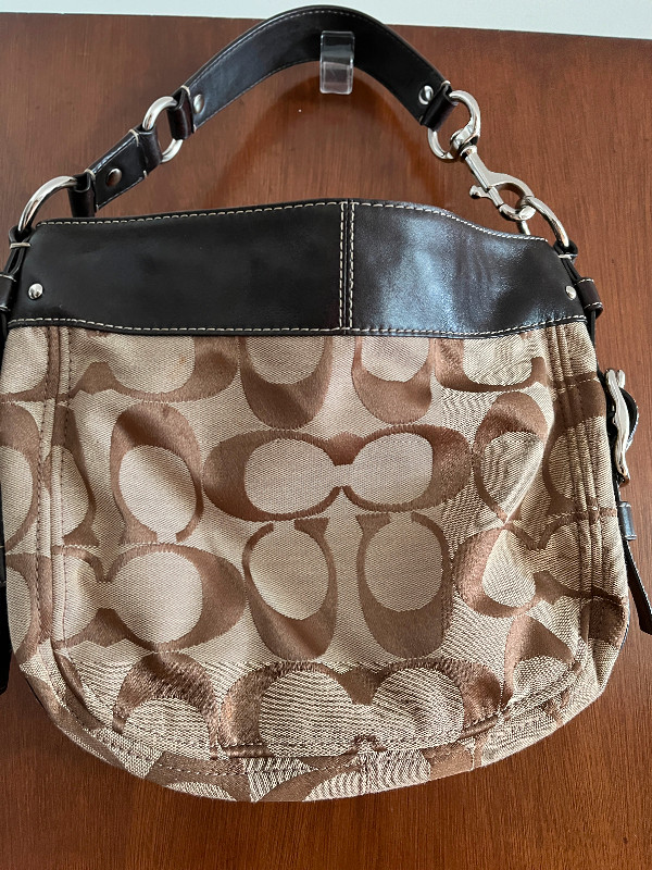 Coach purse $20.00 in Women's - Bags & Wallets in Saskatoon - Image 3