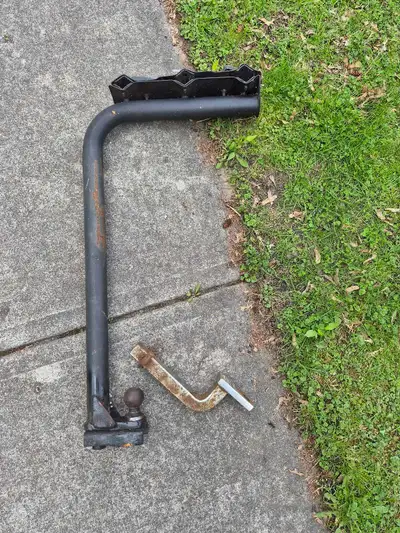This is a used bike rack designed to attach to a trailer hitch, perfect for transporting your bicycl...