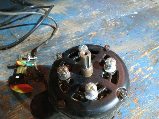 Electric Motor - 1/5 hp- Used in Other in Mississauga / Peel Region - Image 2