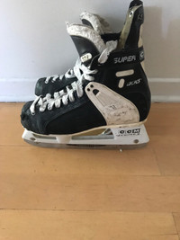 Hockey skates - CCM - Patins de hockey 