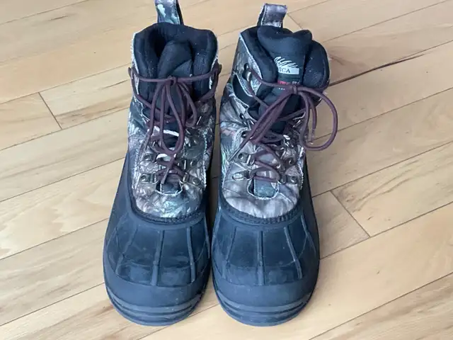 Winter Waterproof, Rubber Snow Boots. Size 10. Great Shape in Men's Shoes in Edmonton - Image 4
