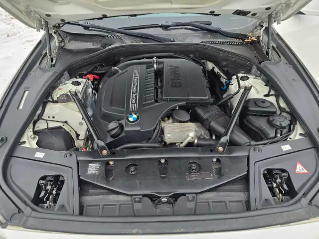 2011 BMW 535Xi Xdrive in Cars & Trucks in Mississauga / Peel Region - Image 11