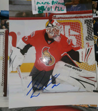 Robin Lehner signed 8x10 pictures / Photos 8x10 signées