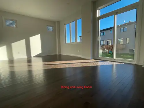 - 3 Bedroom, 2.5 Bath, End-Unit , 3 years new townhome for rent in Arcadia neighbourhood, Kanada nor...