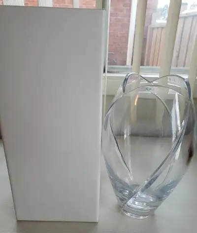 NEW in Box Mikasa Flower Crystal Vase 11 inches High Home Decor, View more