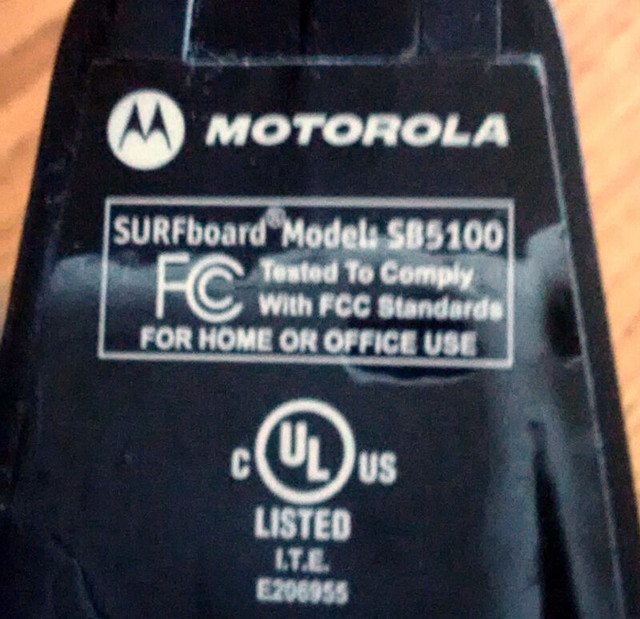MOTOROLA SURFboard SB5100 Cable Modem in General Electronics in Markham / York Region