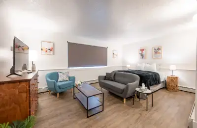 Welcome to Beverly Apartments! This historical building is a perfect blend of comfort and modern fin...