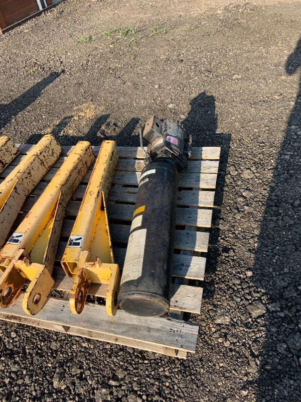 Two post car lift (9000 lb. capacity) Other Edmonton Kijiji