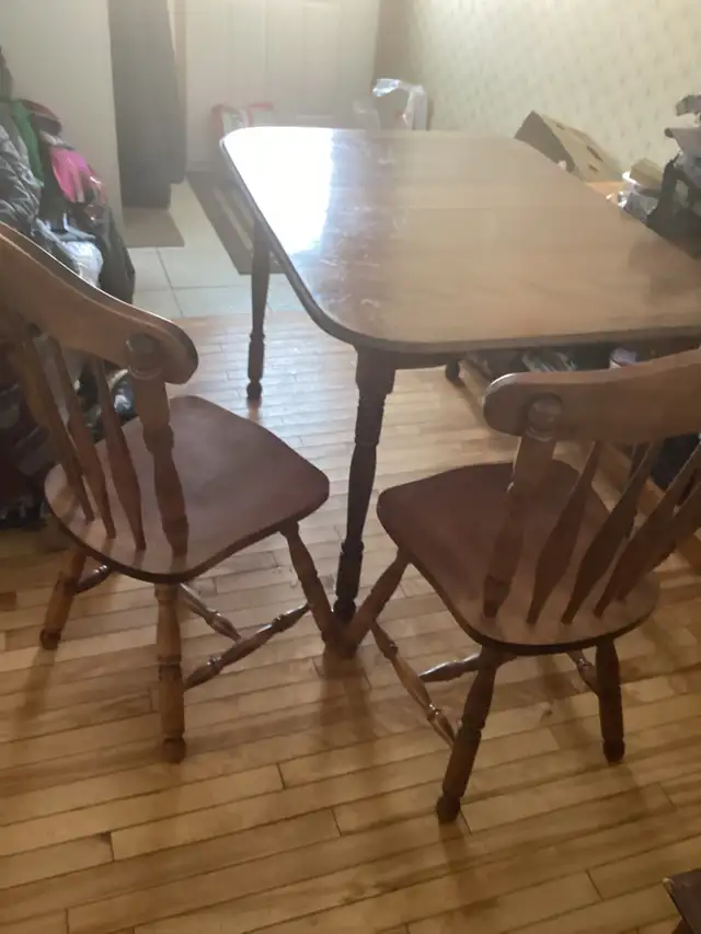 Flash Sale:  Used Solid Wood Table and Two solid wood chairs in Dining Tables & Sets in Bedford - Image 3
