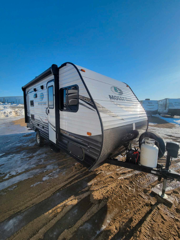 Mossy Oak 180bhs bunk camper trailer in Travel Trailers & Campers in Moose Jaw