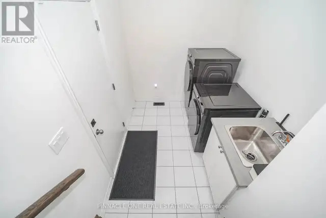 4 Bedroom House for rent in Long Term Rentals in Markham / York Region - Image 9