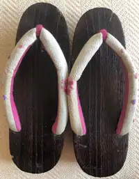 Traditional Wooden Japanese sandals