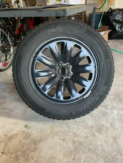 4 Michelin X ICE winter tires. Excellent condition. Manufactured Week44/2021. Used for 4 winters. Go...