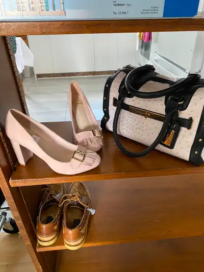 Soulier (7.5) et sac à main – rose pâle, View more