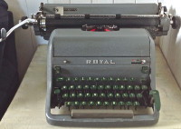 Antiquité 1949. Collection. Machine à écrire ROYAL Canada.