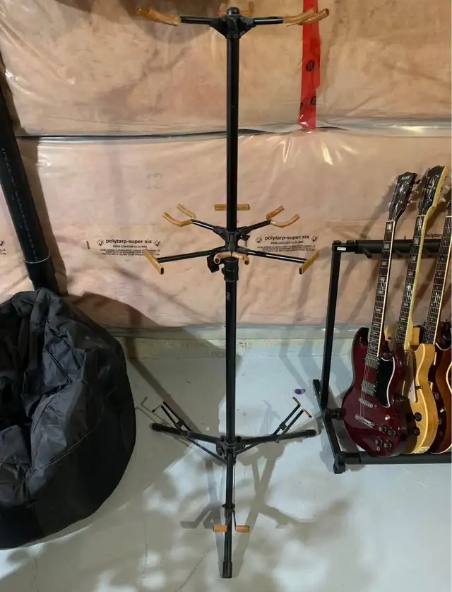 Guitar stands in Guitars in Markham / York Region - Image 6