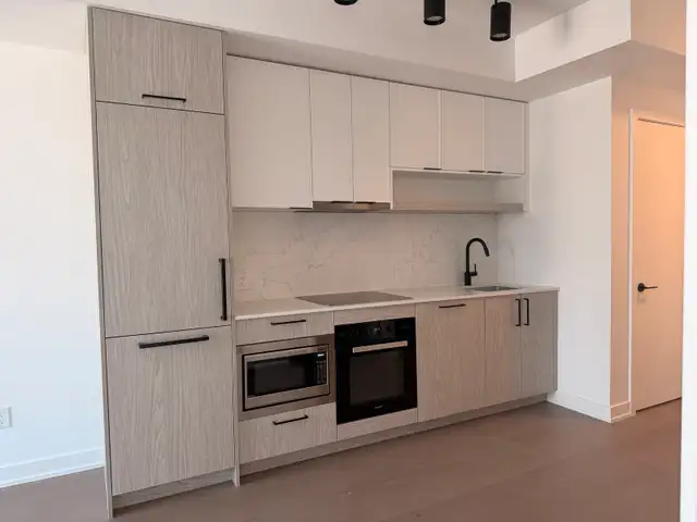 Brand New 1-Bedroom + Den for Lease in South Forest Hill It