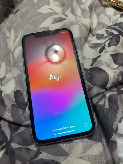 iPhone 11 - 64GB Green, View more