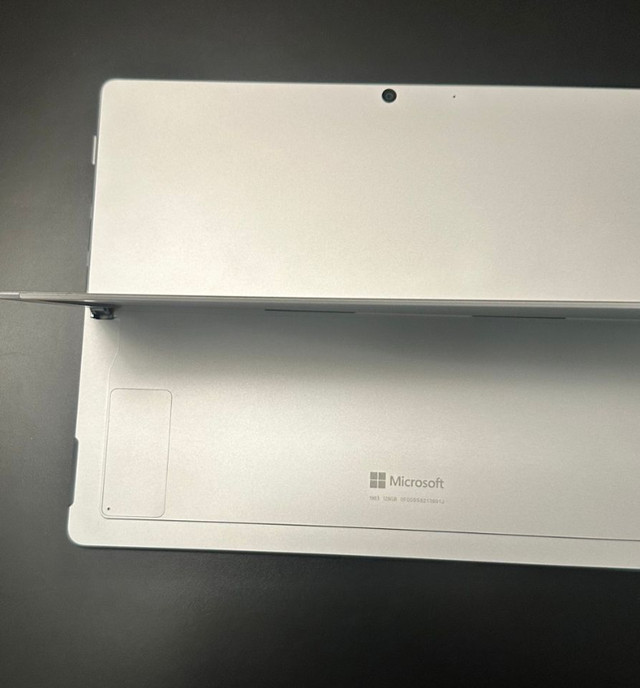 Microsoft Surface Pro 8  13 in iPads & Tablets in City of Toronto - Image 4