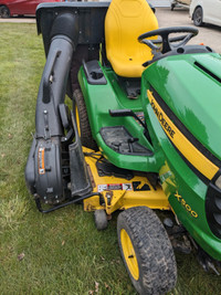 X500 John Deere Lawn Tractor with Power Flo 7 Bushel bagger