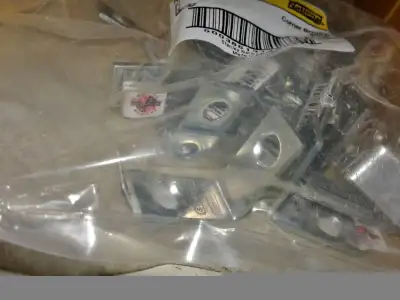 équerres d'angle stanley zingué 1'' x 1/2'' / corner braces, View more