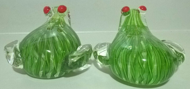 Green & Clear Blown Art Glass Frog  with Red Eyes Paperweights in Arts & Collectibles in Oshawa / Durham Region - Image 4