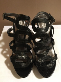 STEVE MADDEN  HEELS *NEW*