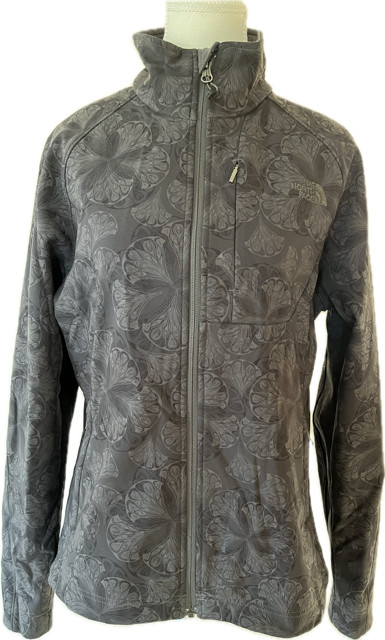 North Face winter Jacket Large in Women's - Tops & Outerwear in Delta/Surrey/Langley - Image 2