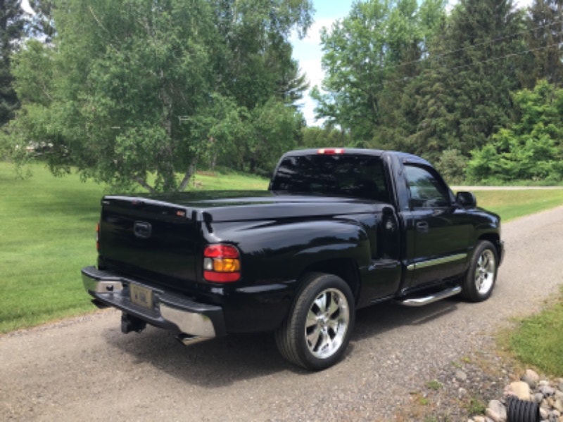 Original Paint, Mint condition 2004 GMC Short Box Step Side Classic