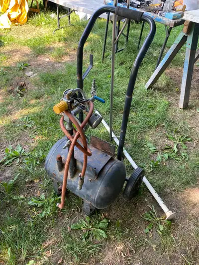 Air Pig on Wheels, View more