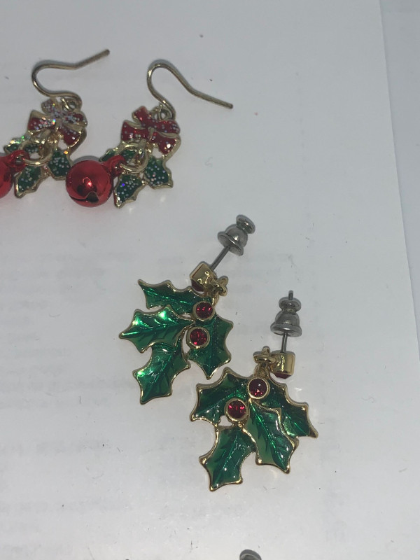 Christmas Jewelry Collection - Necklace & Earrings in Arts & Collectibles in Fredericton - Image 4