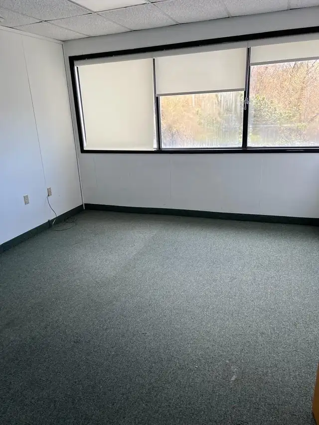 Unit For Rent in Commercial & Office Space for Rent in Oshawa / Durham Region - Image 8