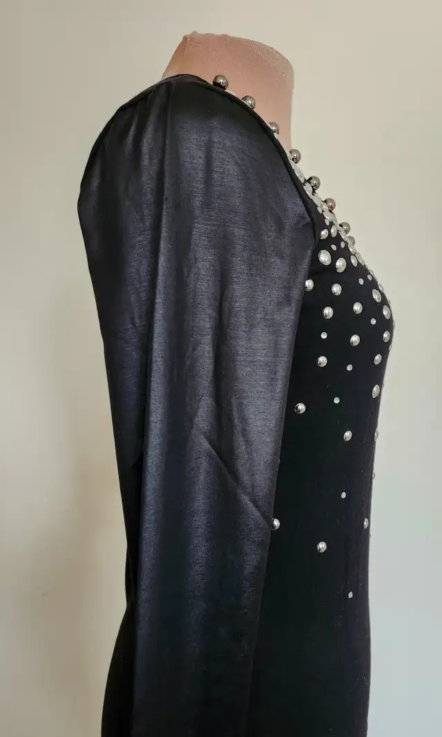 Black, metallic beaded mini dress in Women's - Dresses & Skirts in Kitchener / Waterloo - Image 4
