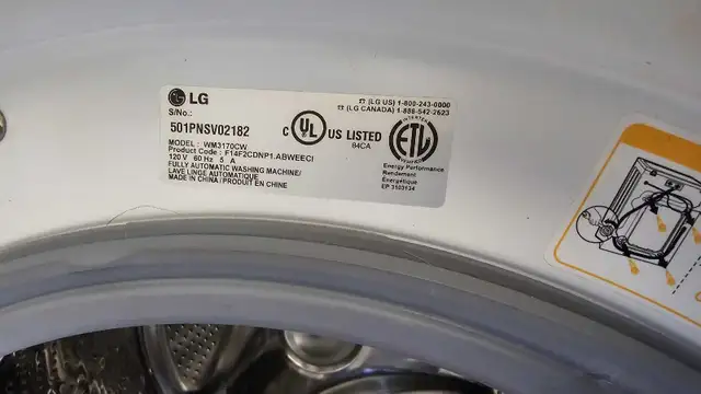 LG Front Loading Washer and Dryer Combo in Washers & Dryers in Guelph - Image 5