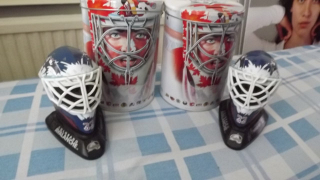 7 PATRICK ROY NHL ITEMS BUNDLE DEAL/2 POSTERS,2 MASKS,2TINS,1MAG in Arts & Collectibles in City of Toronto - Image 2