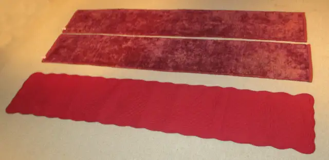 3 Good Condition Long Narrow Table Cloths/Runners in Kitchen & Dining Wares in Ottawa - Image 2