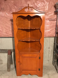 Solid Maple Corner Hutch